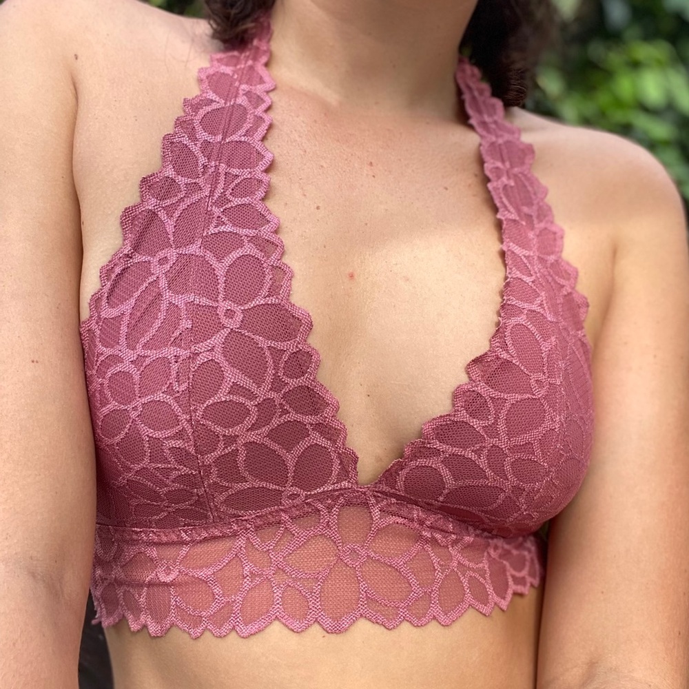 SOLD— VS halter bra-let